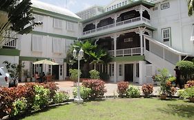 Cara Lodge Hotel